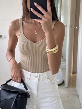 H&M Neutral Ribbed V-Neck Knit Top